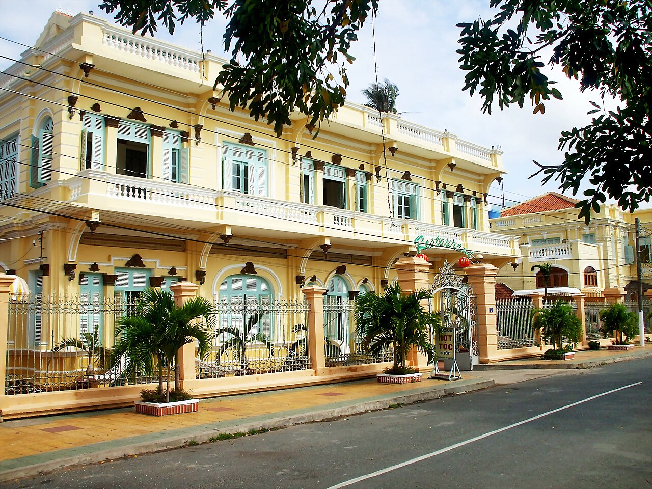 Nhà Công tử Bạc Liêu với kiến trúc Pháp