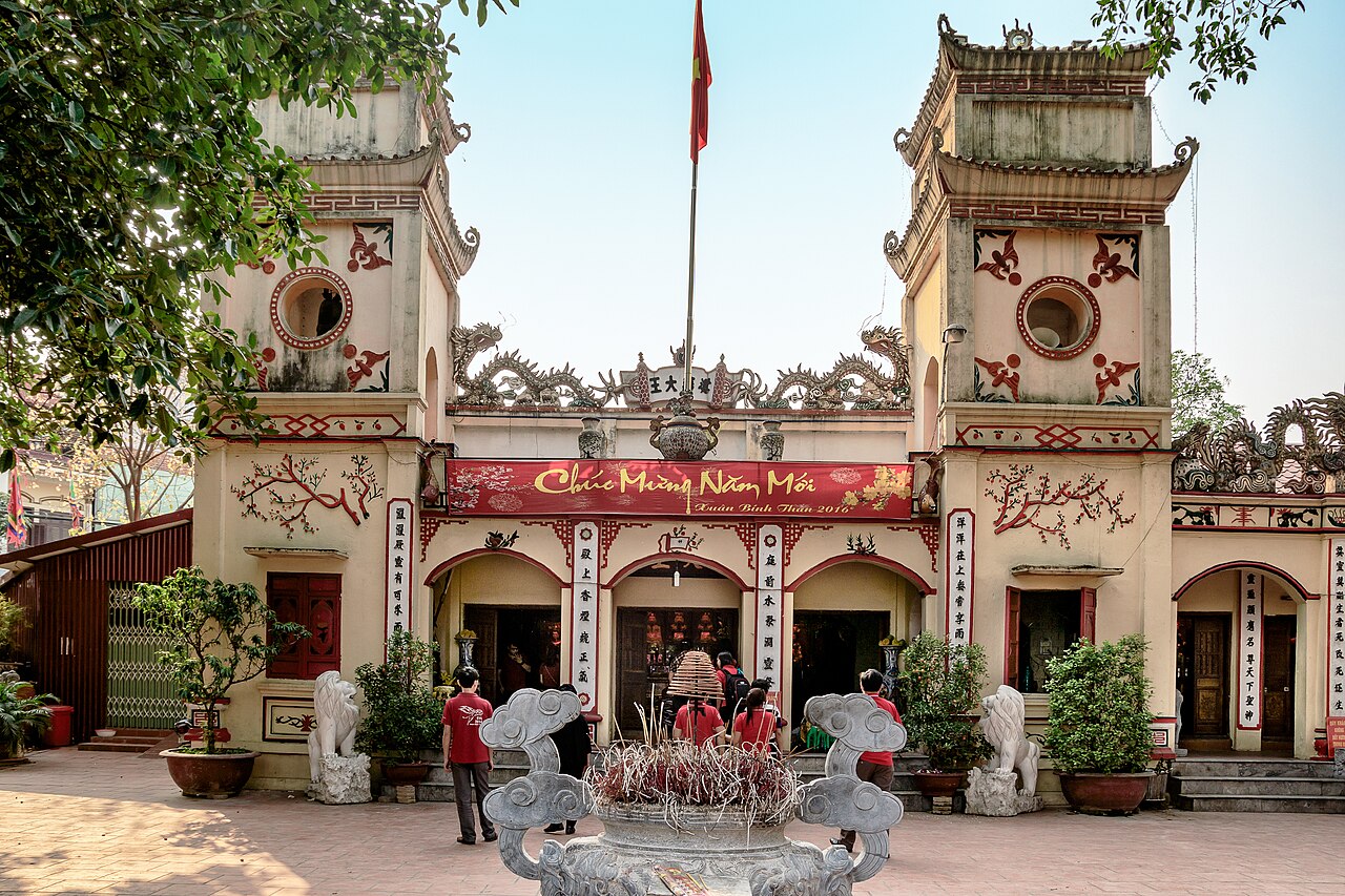 Mặt tiền đền Kỳ Cùng