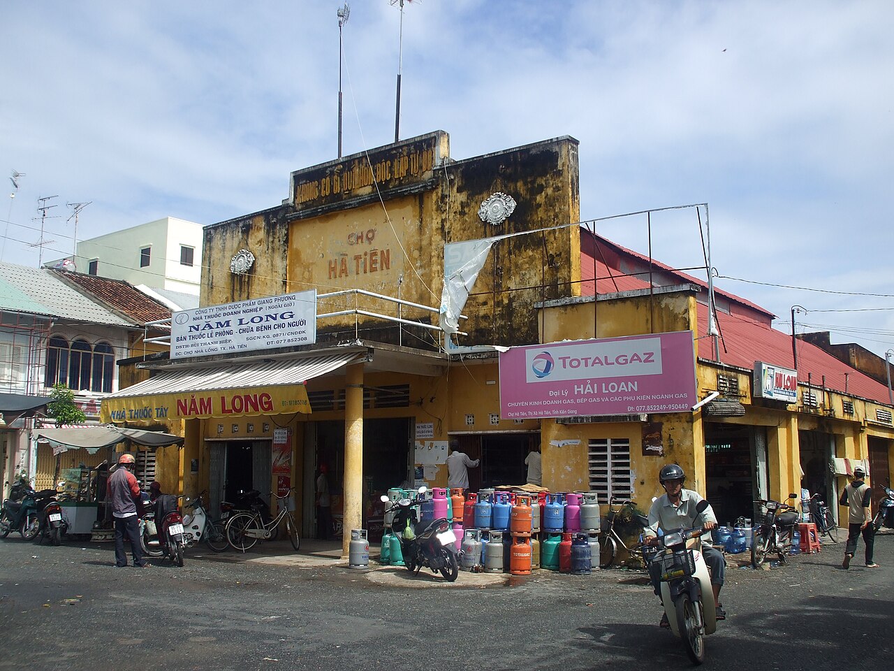 Chợ Hà Tiên nhộn nhịp