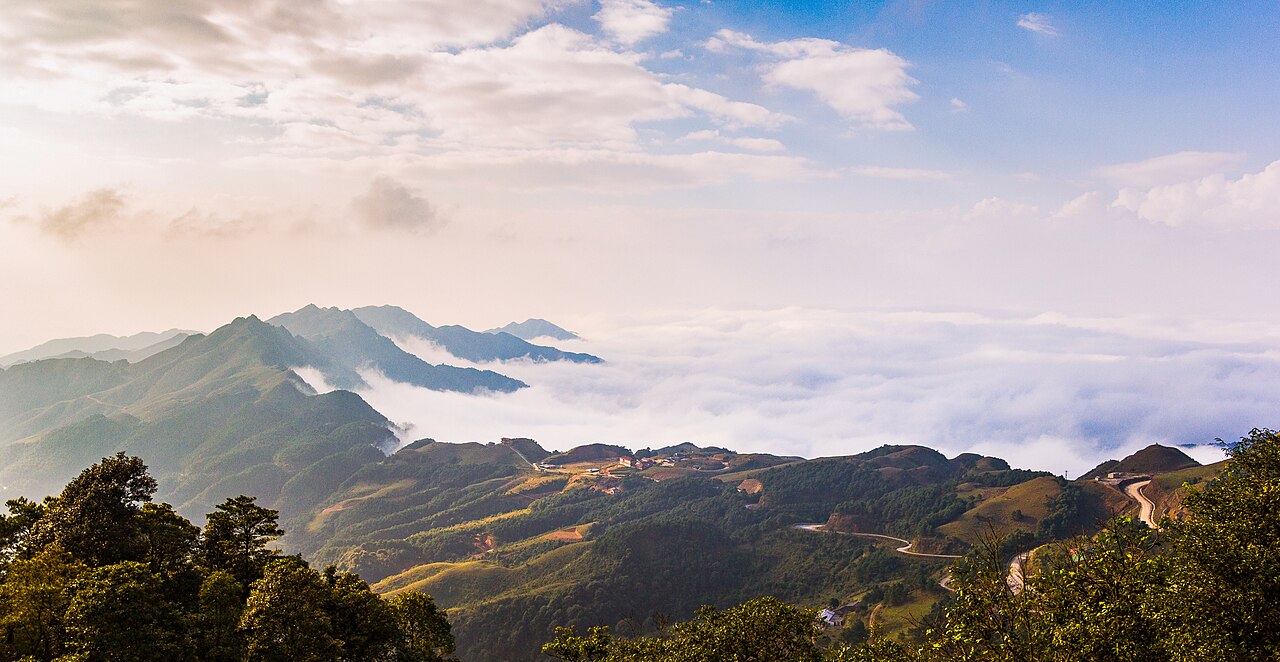 Biển mây trên núi Mẫu Sơn