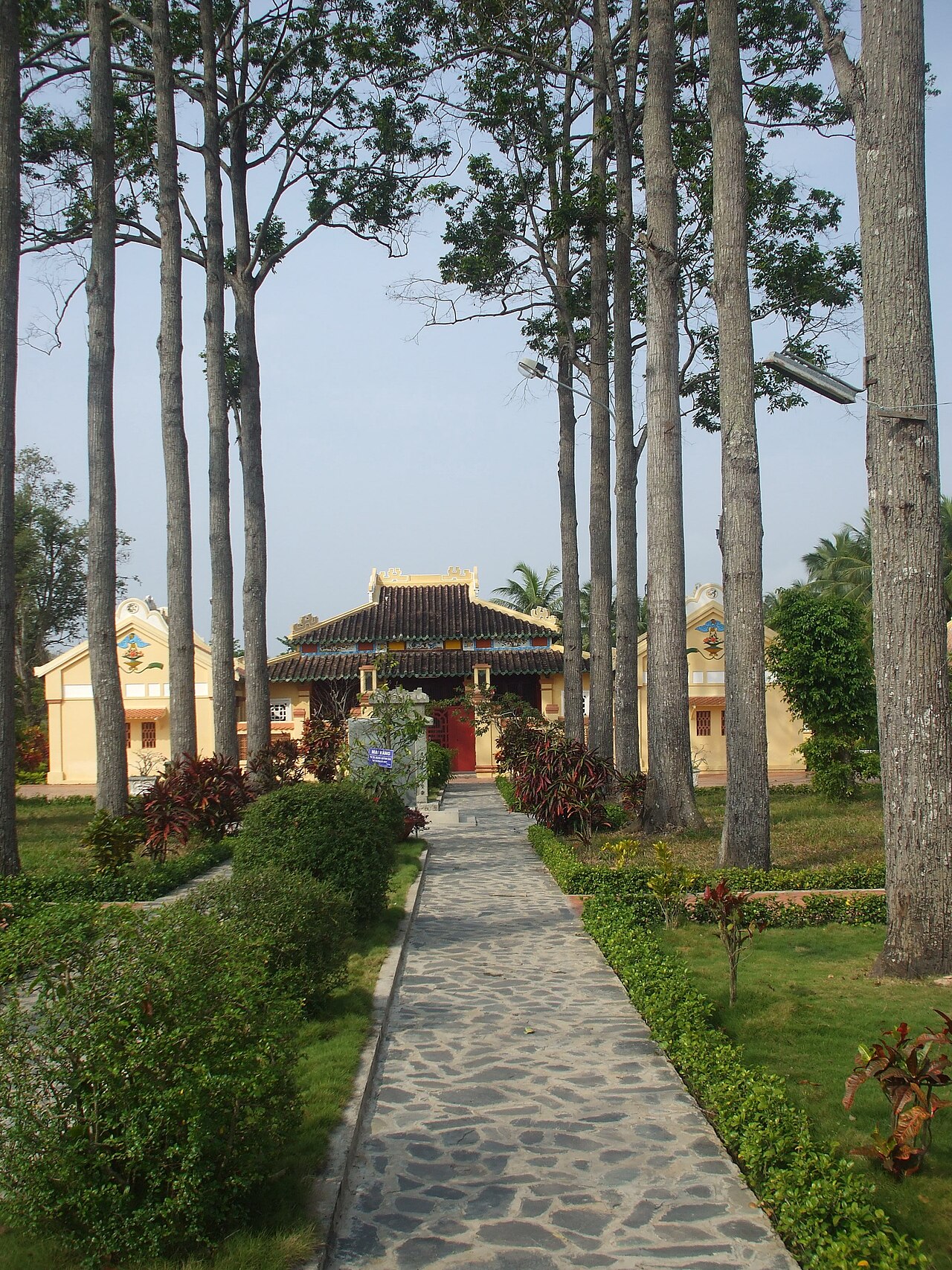 Điện Đại Thành trong Văn Thánh Miếu Vĩnh Long