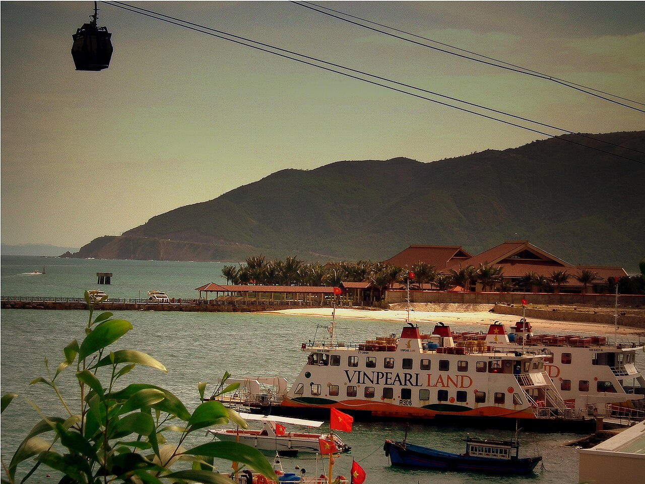 Đảo Hòn Tre trong vịnh Nha Trang