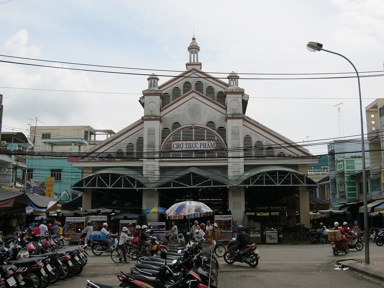 Mặt tiền chợ Sa Đéc