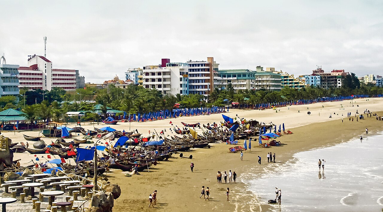 Biển Sầm Sơn mùa hè