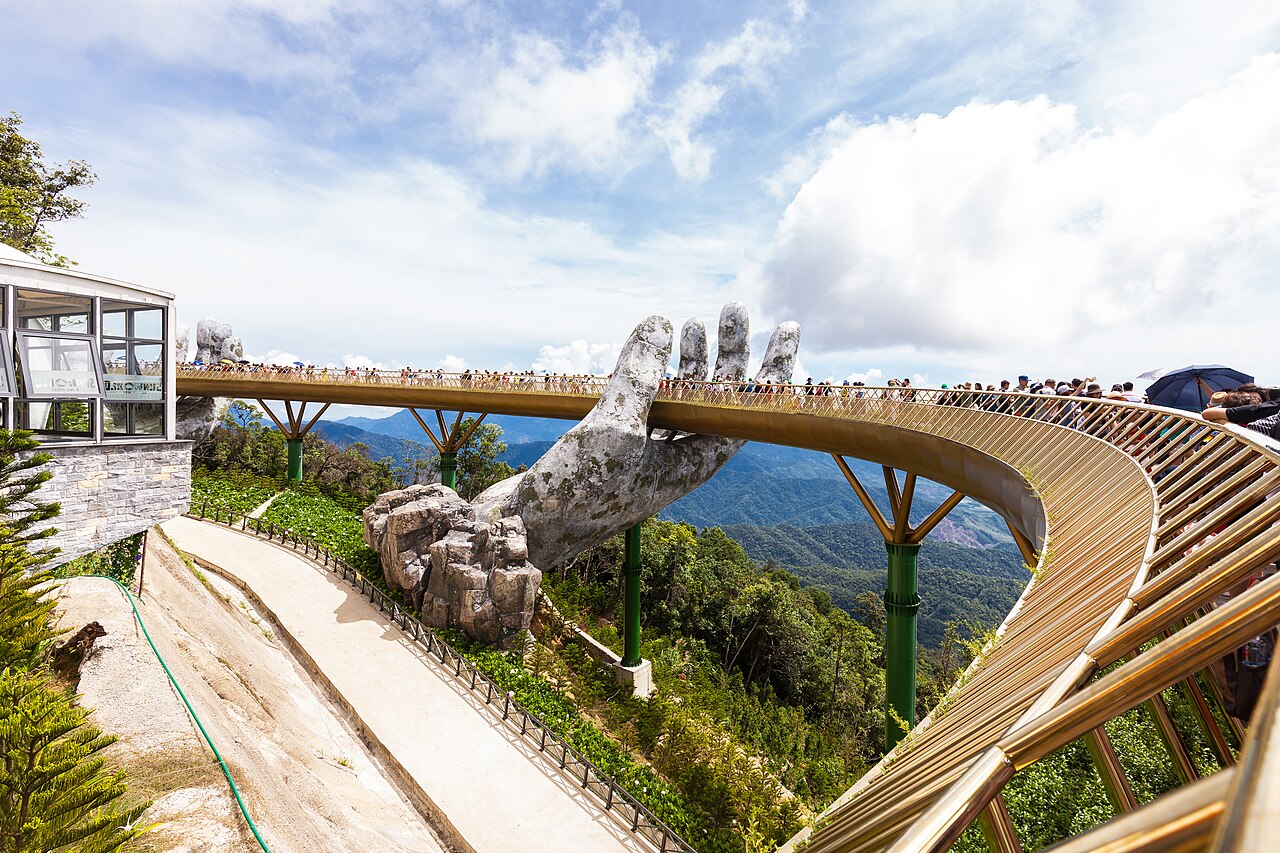 Cầu Vàng trên Bà Nà Hills