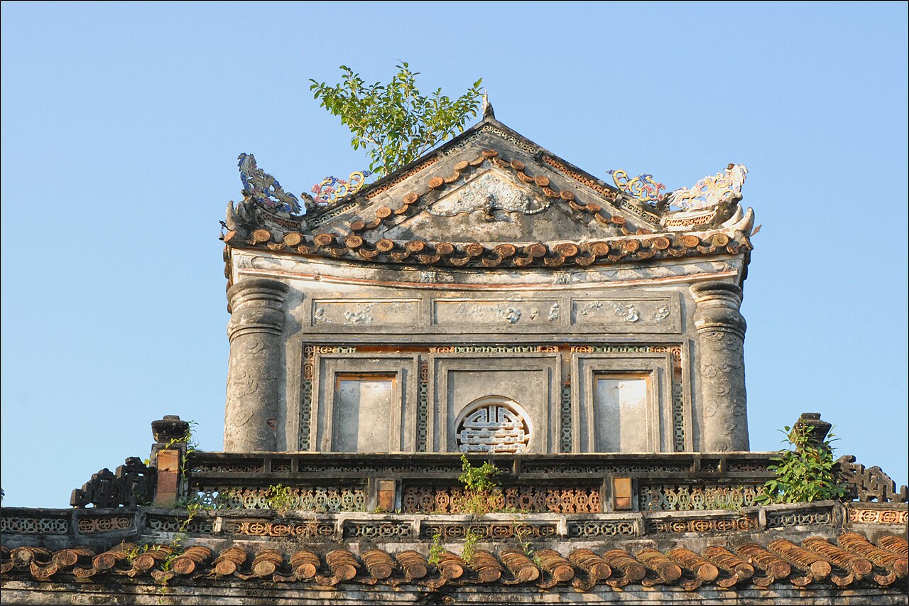 Kiến trúc cổ trong lăng Tự Đức