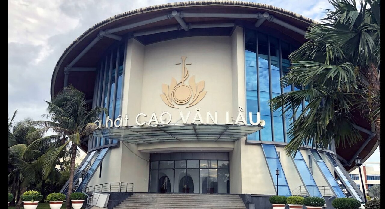 Nhà hát Cao Văn Lầu Bạc Liêu