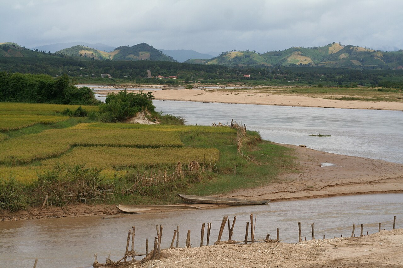 Dòng sông Đắk Bla chảy qua Kon Tum