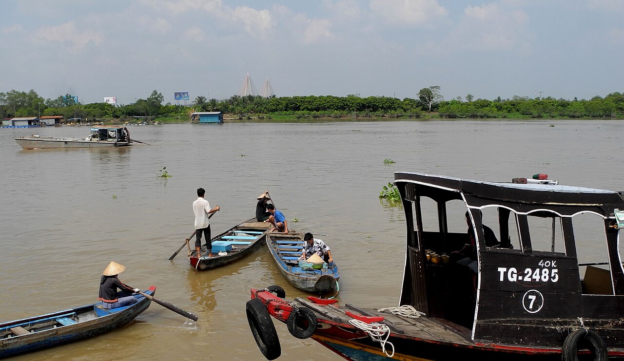 Bến thuyền trên sông ở Bến Tre