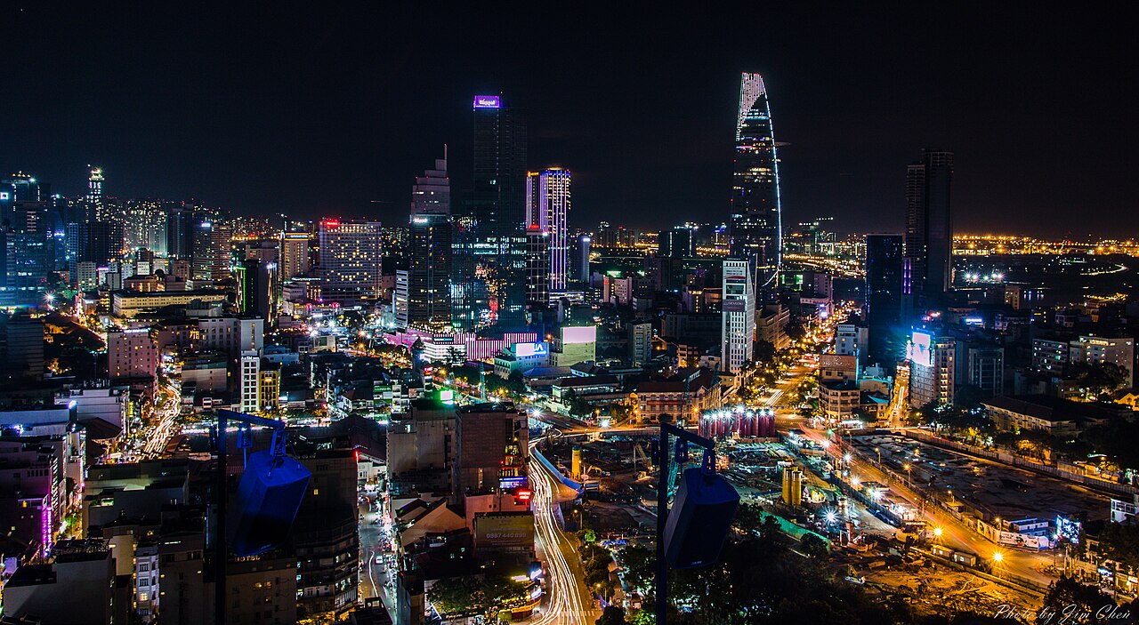 Đường chân trời Sài Gòn về đêm