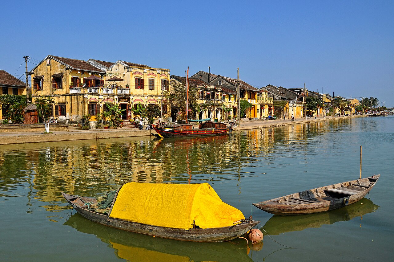 Nét đẹp Hội An: phố cổ, chùa Cầu, đèn lồng sông Hoài, rừng dừa Bảy Mẫu và Cù Lao Chàm