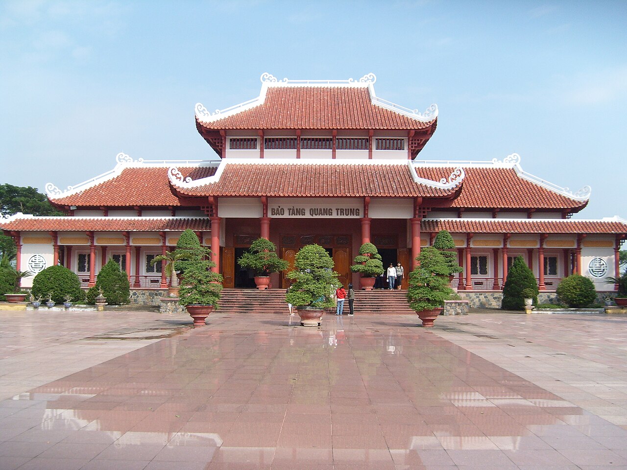 Tòa nhà Bảo tàng Quang Trung