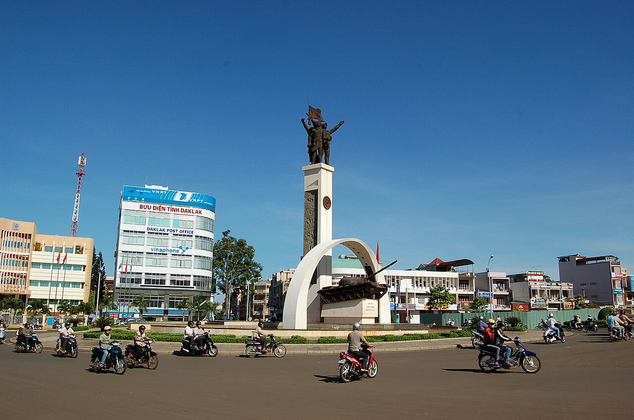 Quảng trường trung tâm Buôn Ma Thuột