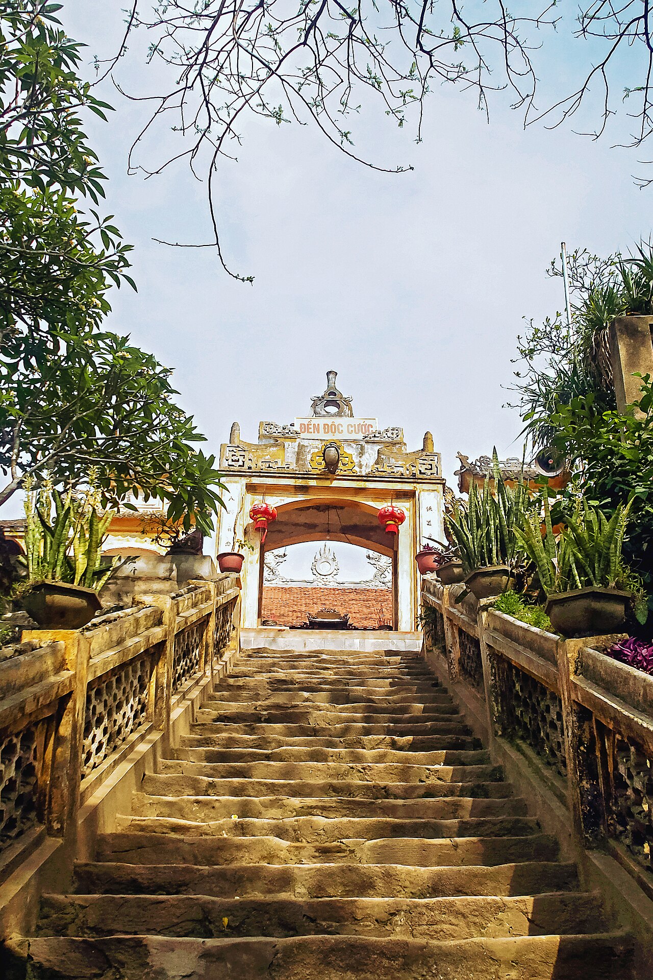 Đền Độc Cước, Sầm Sơn