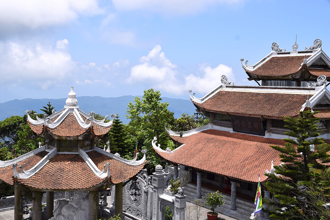 Kiến trúc chùa chiền trên đỉnh Bà Nà