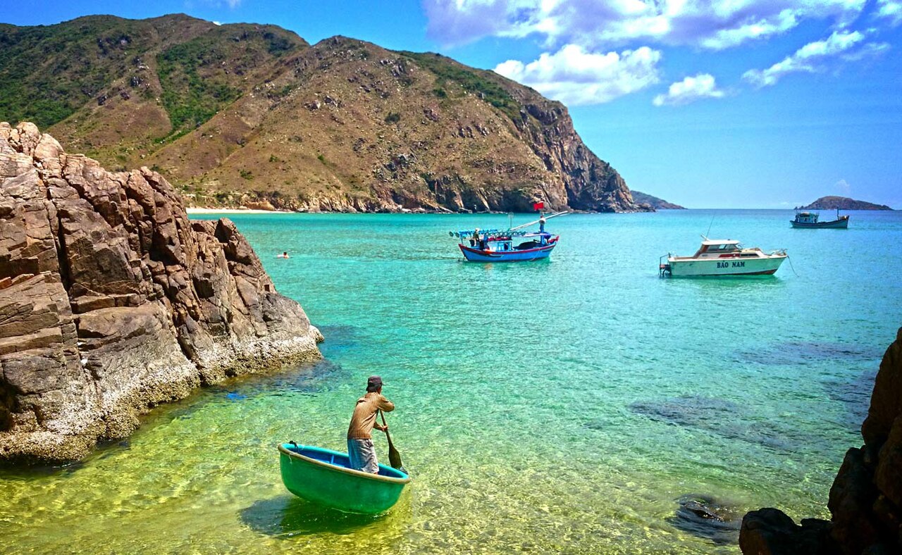 Nét đẹp Quy Nhơn: Kỳ Co, Eo Gió, Ghềnh Ráng, tháp Đôi và đất võ Tây Sơn