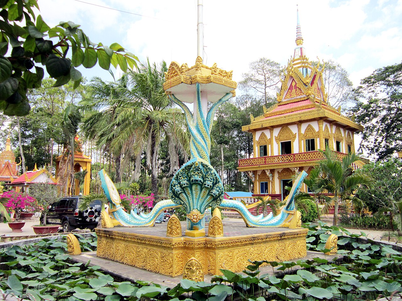 Cột cờ chùa Sà Lôn