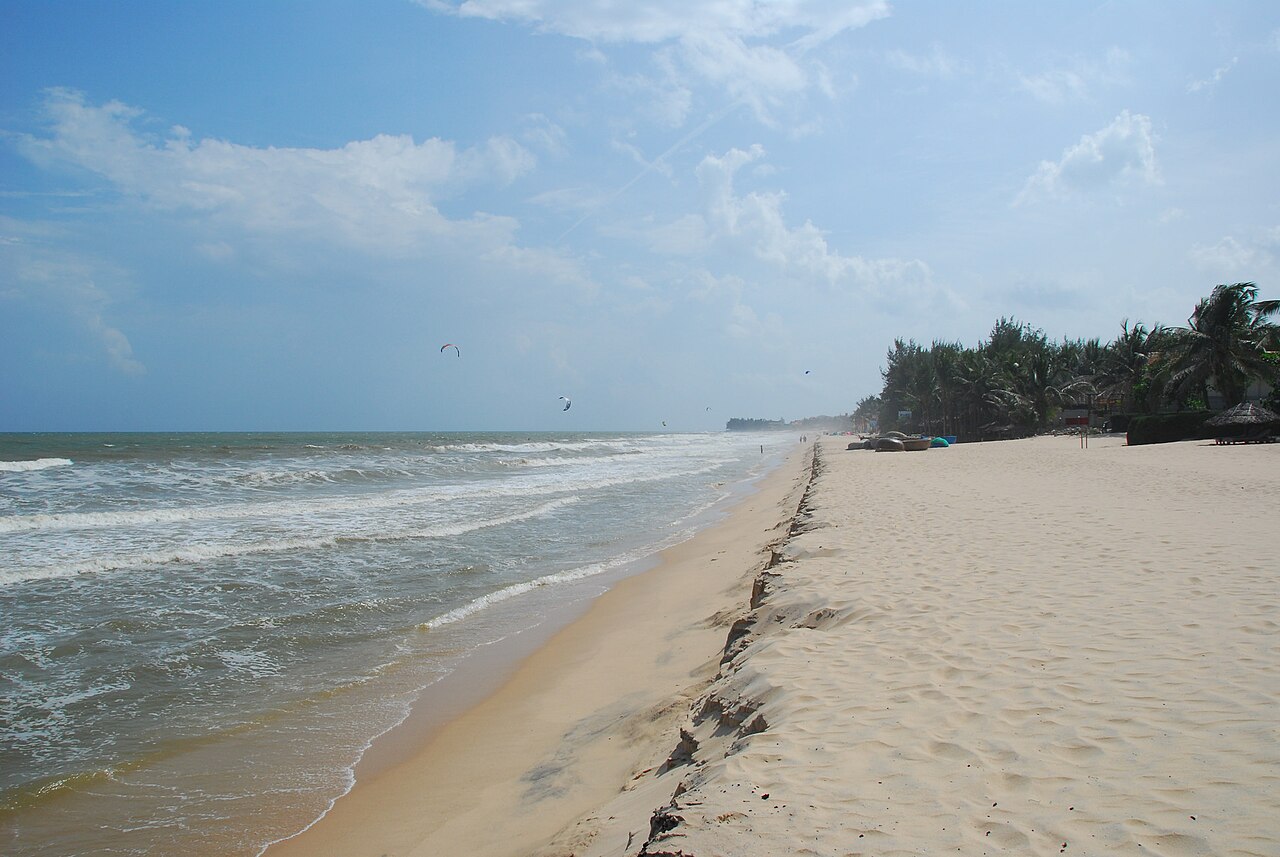Khu phố Hàm Tiến, Mũi Né