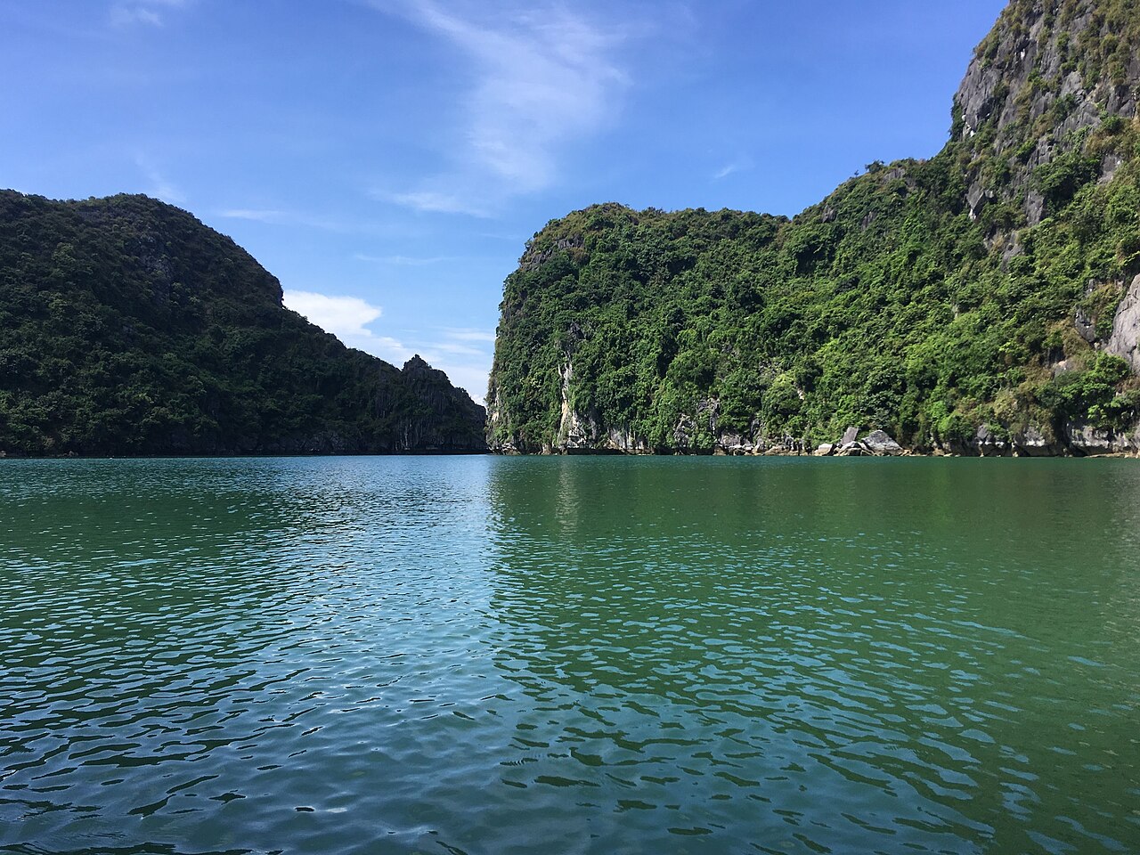 What to Pack for a Cruise? Complete Luggage Checklist for Ha Long & Lan Ha Bay