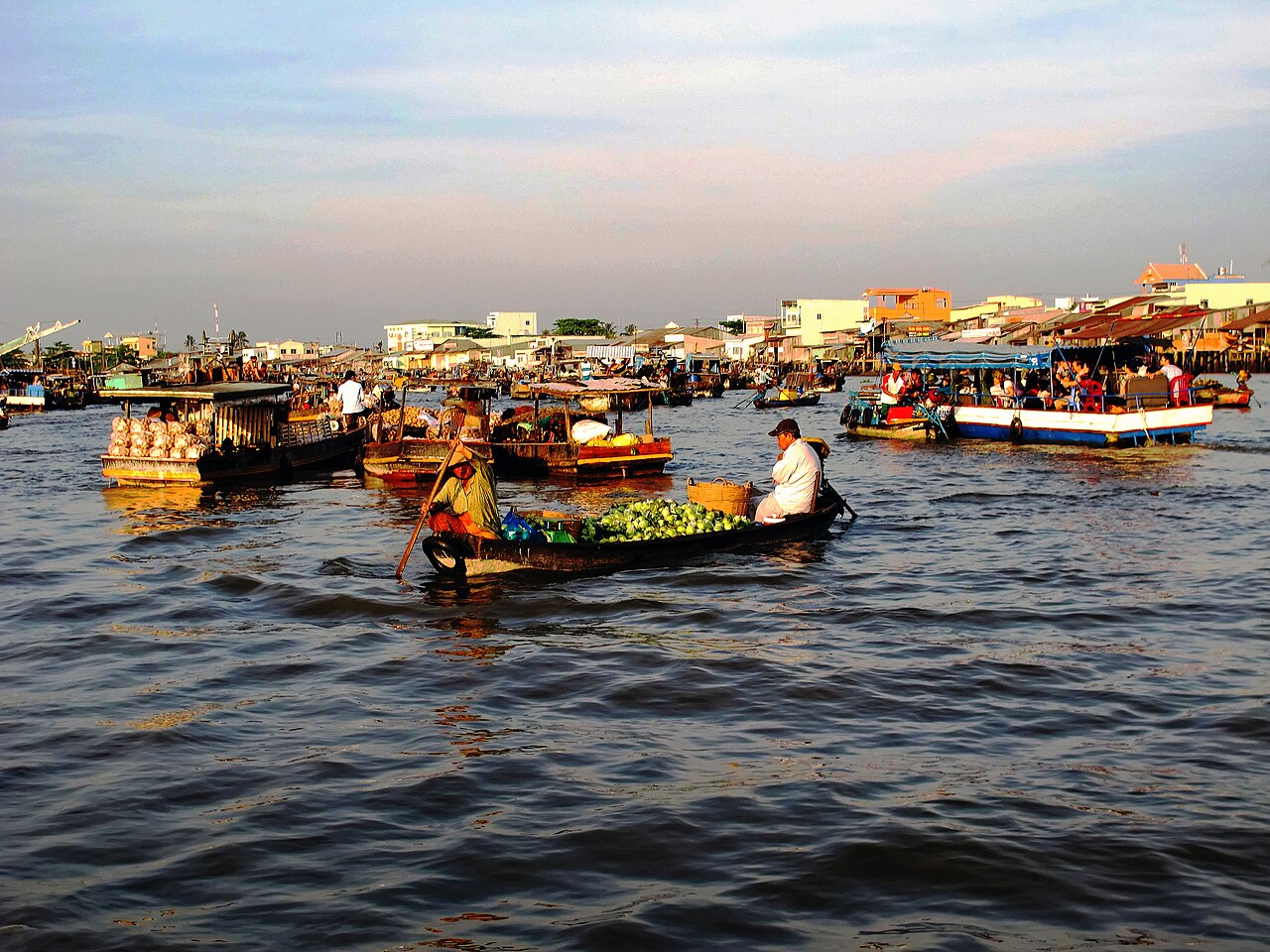 Nét đẹp Cần Thơ: chợ nổi Cái Răng, bến Ninh Kiều, nhà cổ Bình Thủy và miệt vườn sông nước