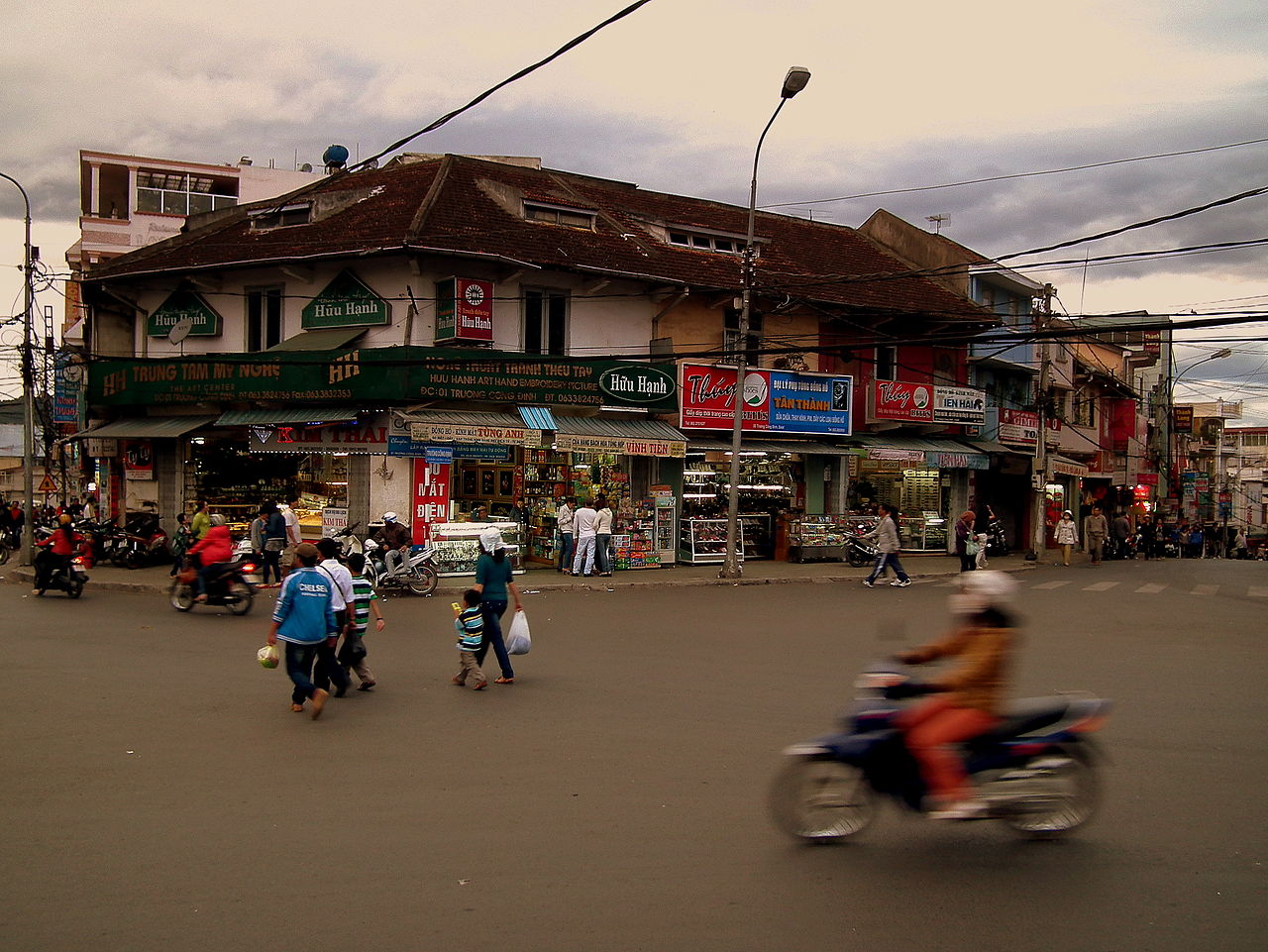 Góc phố Đà Lạt ban ngày